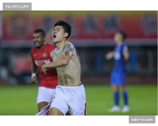 严鼎皓贡献4球助恒大13连胜，伤退影响大